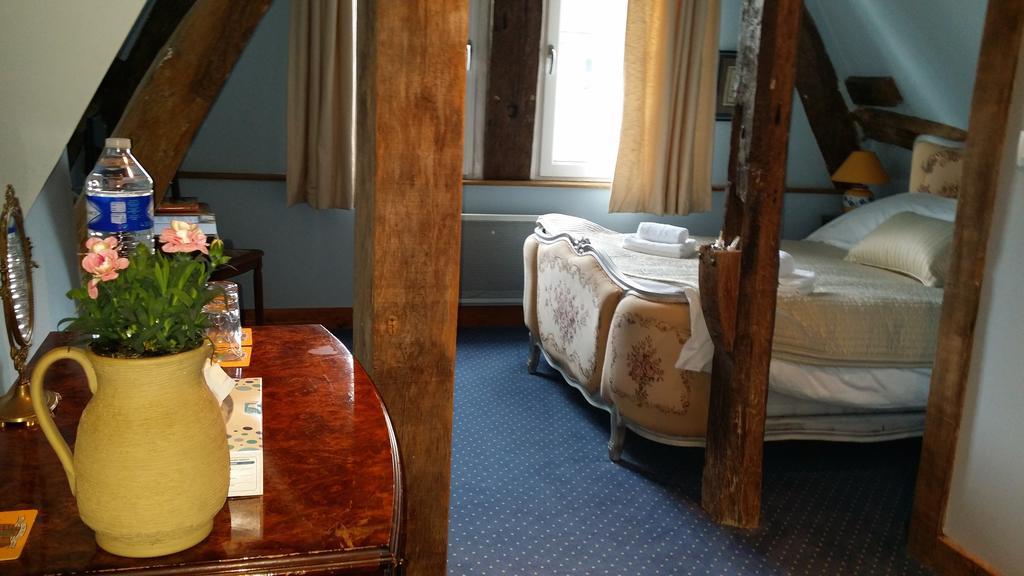 Les Trois Cheminees Chambres D'Hotes Livarot-Pays-d'Auge Εξωτερικό φωτογραφία